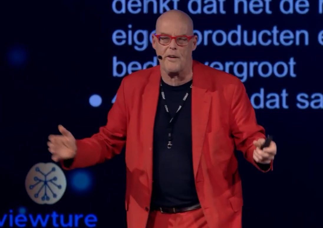 Vincent Everts geeft een presentatie over AI